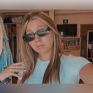 Meet your Posher, Jillian